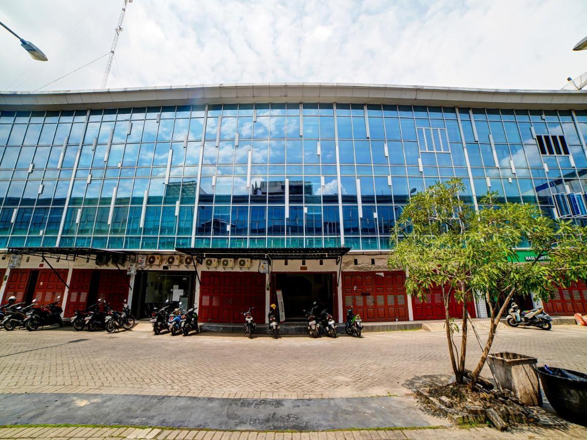 Oyo 91211 Mega Comfort Guest House Medan Luaran gambar